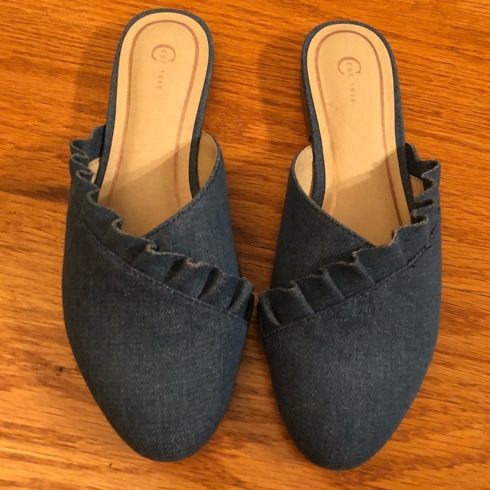 Universal Thread Denim Ruffled Slip-On Mules in Navy